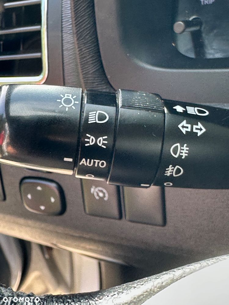 Toyota Avensis 1.8 Executive - 26