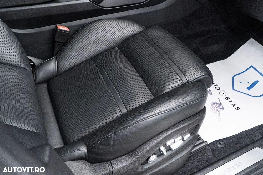 Porsche Cayenne Coupe - 40