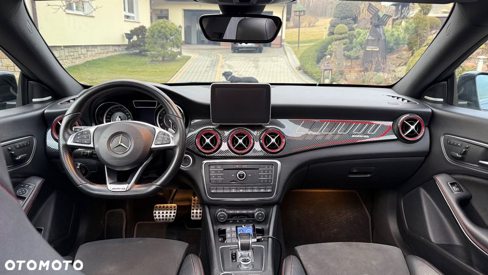 Mercedes-Benz CLA AMG 45 4Matic 7G-DCT - 13