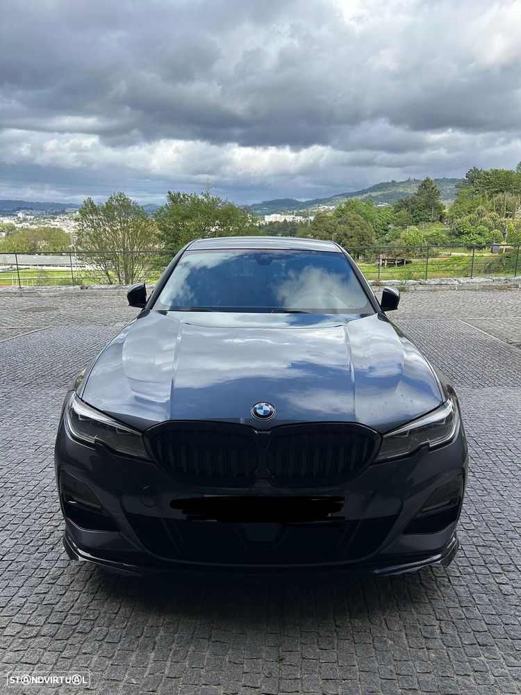BMW 330
