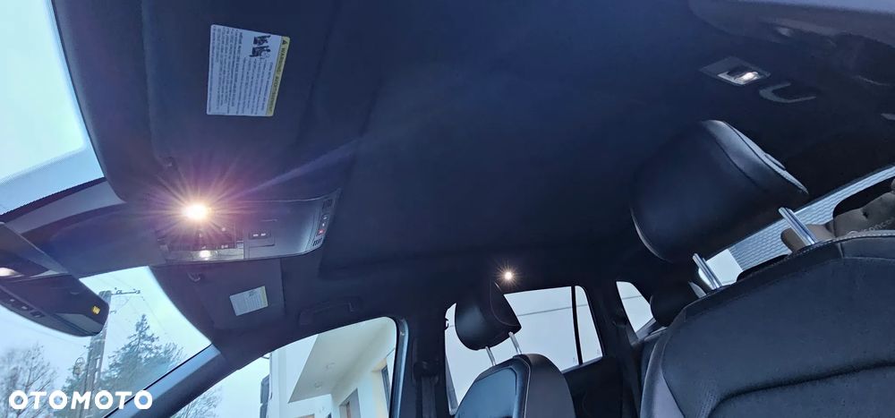 Volkswagen Tiguan - 12
