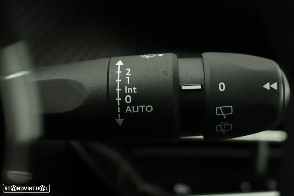 Peugeot 2008 1.2 PureTech Allure - 18