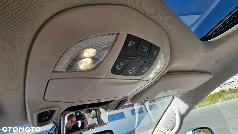 Chrysler Pacifica - 12