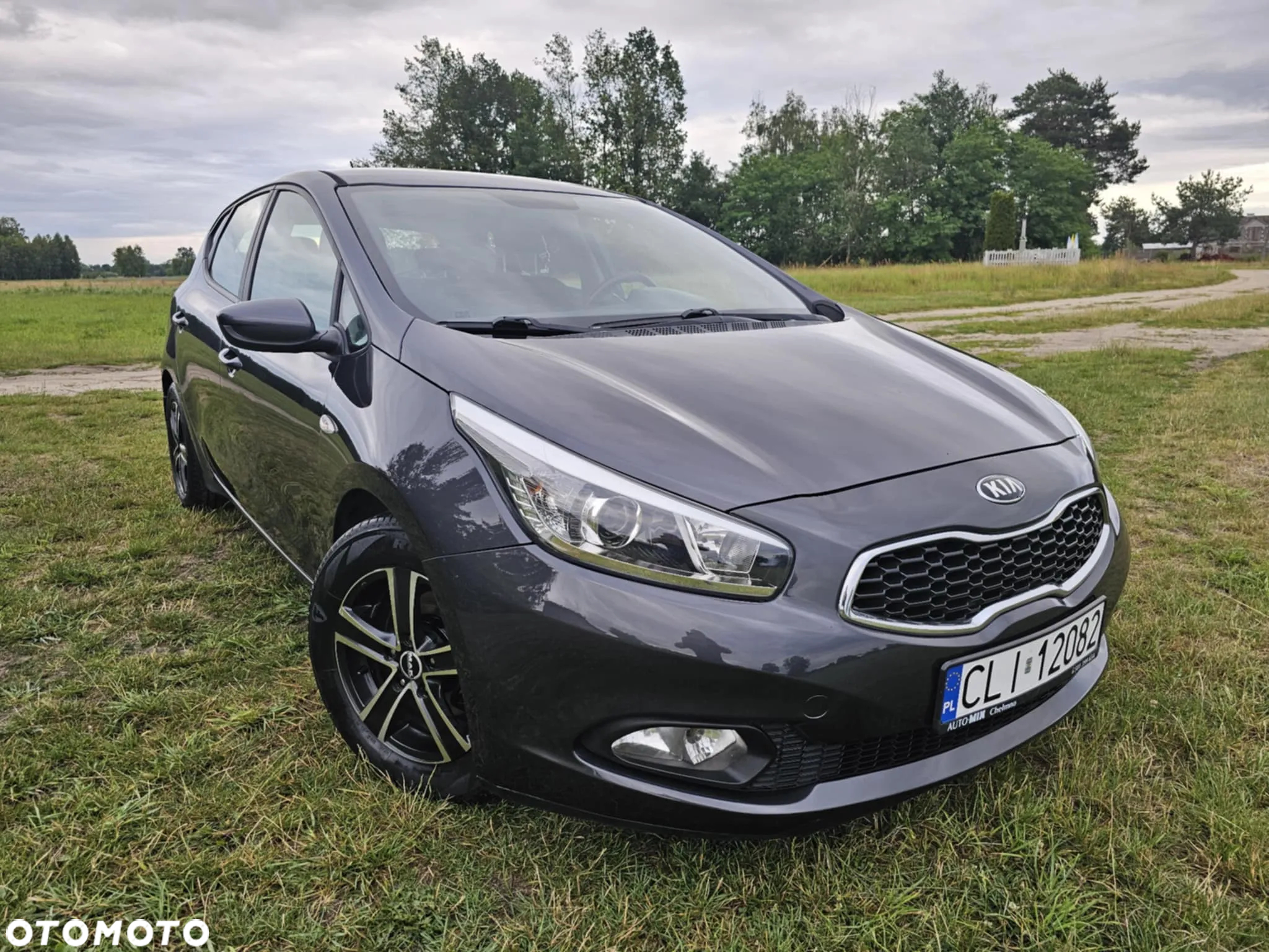 Kia Ceed 1.6 CRDi 128 Dream Team Edition - 10