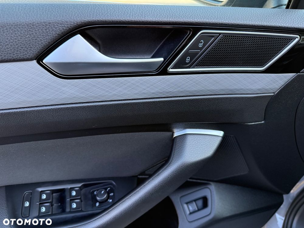 Volkswagen Passat 2.0 TDI EVO Business - 13