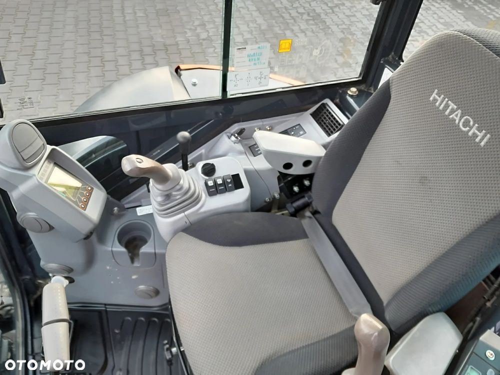 Hitachi ZX33U-6 - 7
