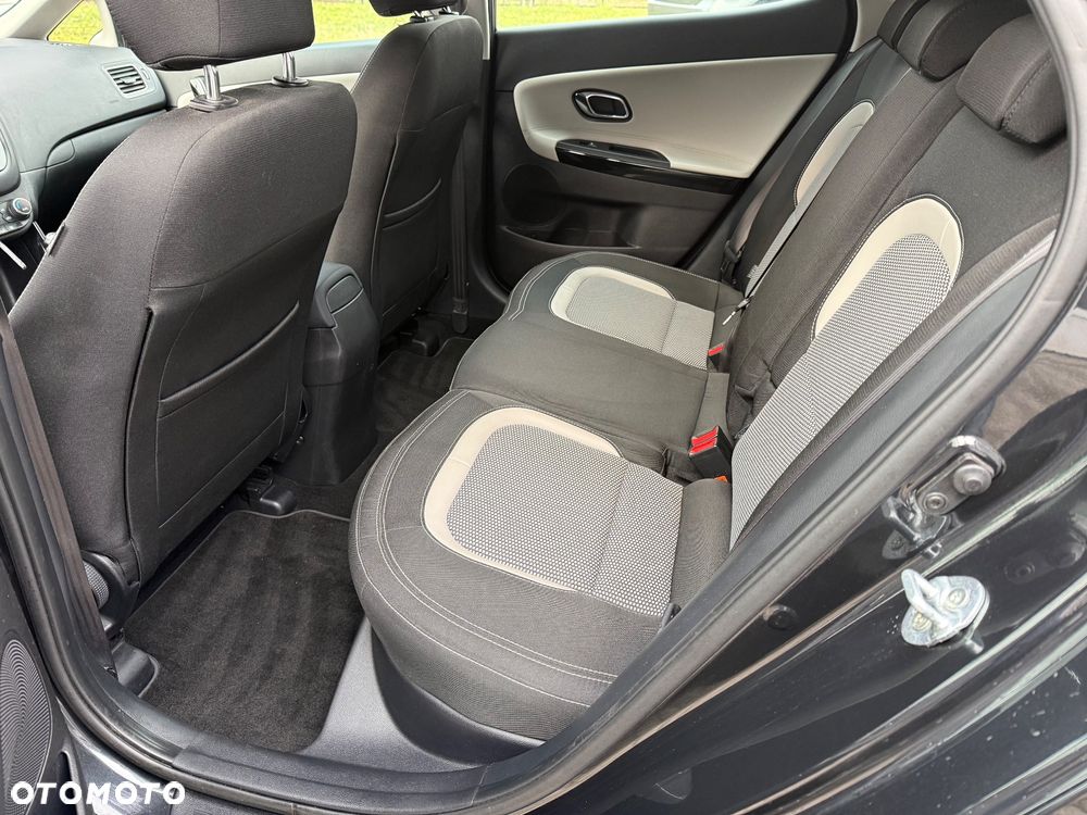 Kia Ceed 1.6 GDI Dream Team Edition - 14