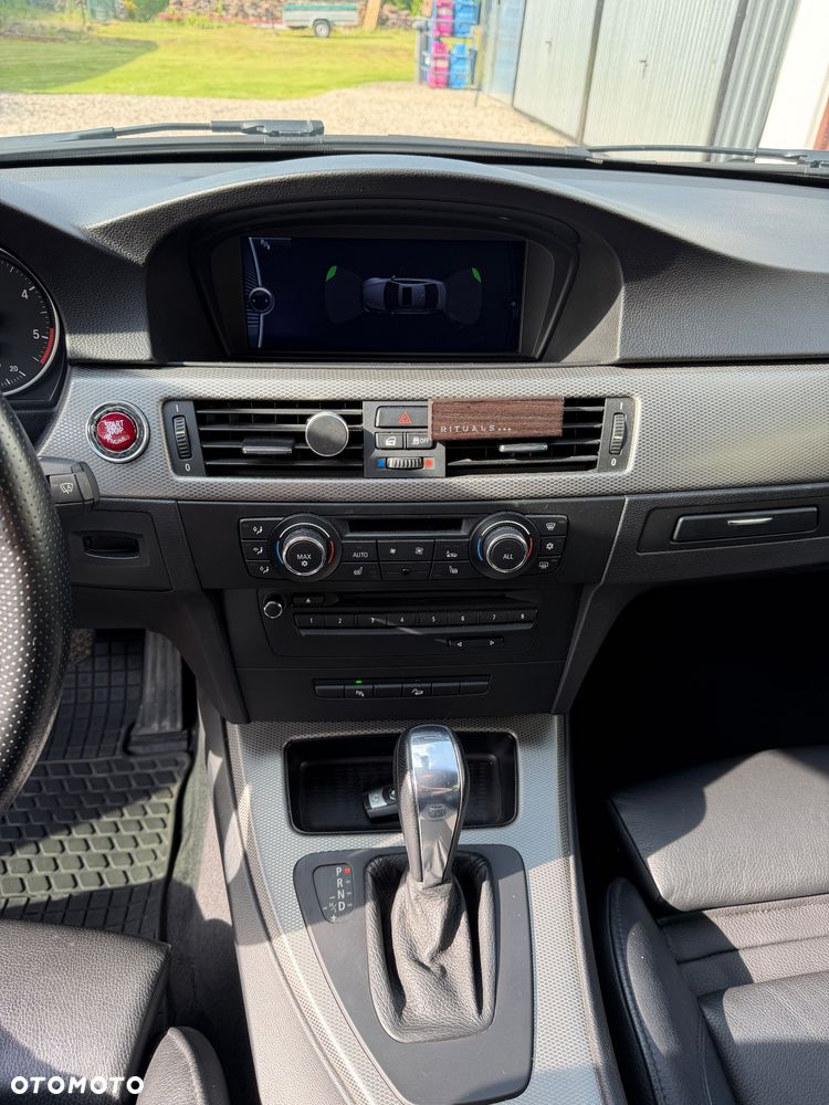 BMW Seria 3 330d xDrive - 18