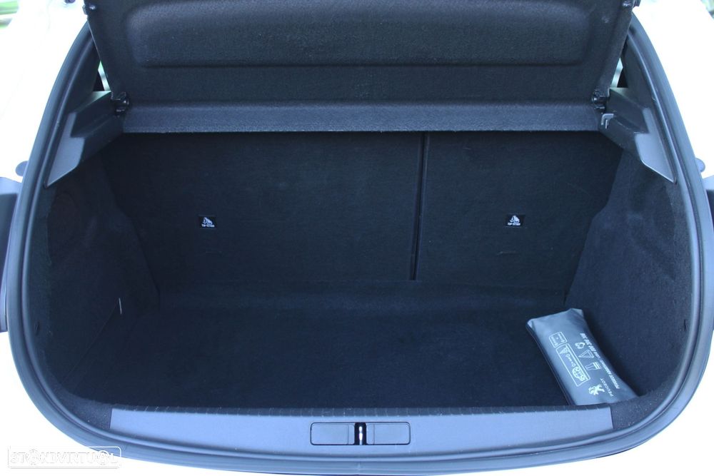 Peugeot 208 1.2 PureTech Active - 24