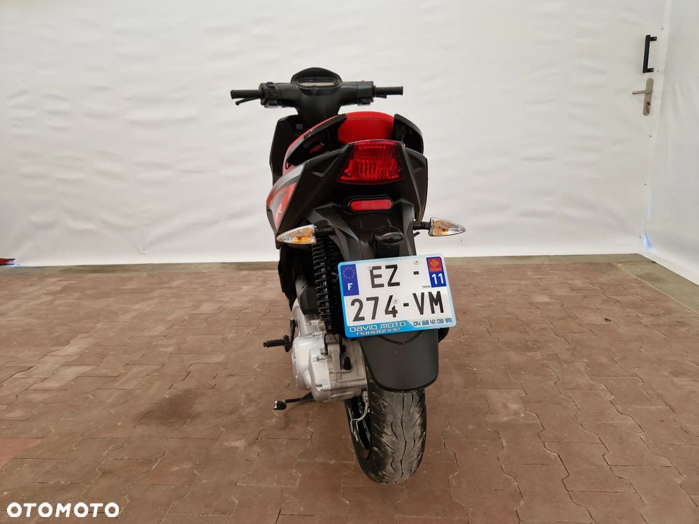 Aprilia SR - 12