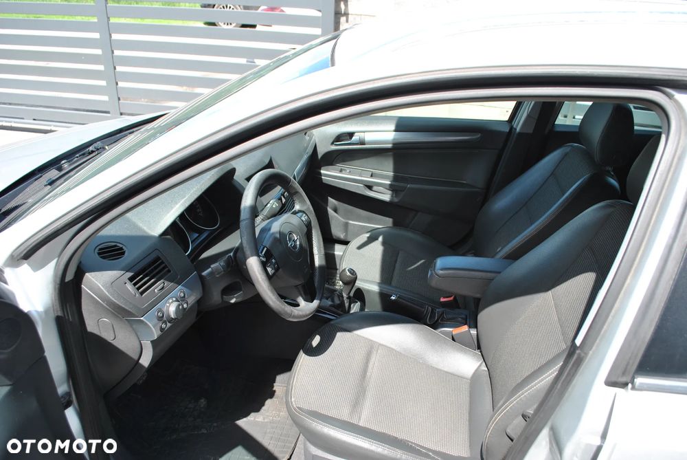 Opel Astra 1.9 CDTI Elegance - 5
