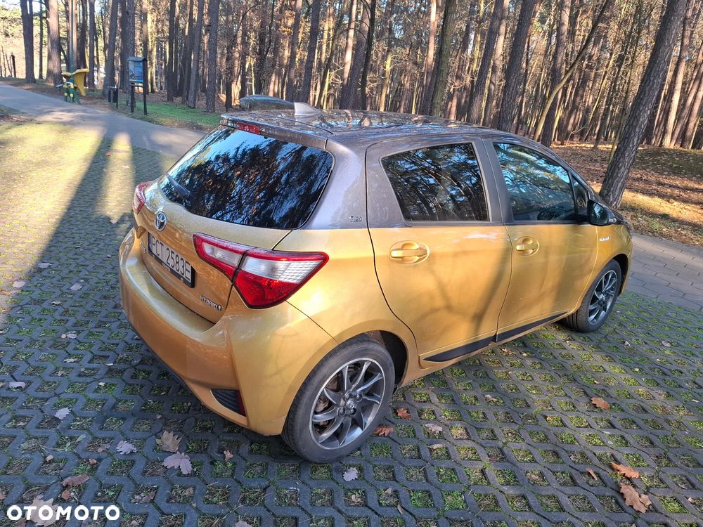 Toyota Yaris Hybrid 100 20th Anniversary - 4