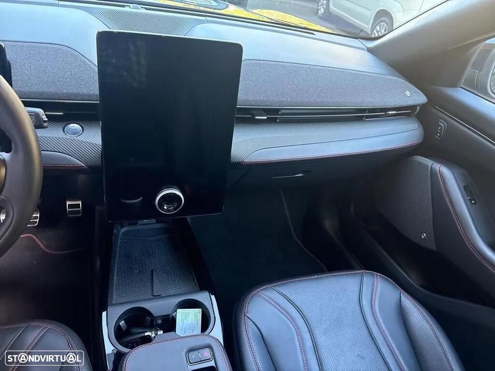 Ford Mustang Mach-E Premium AWD - 17