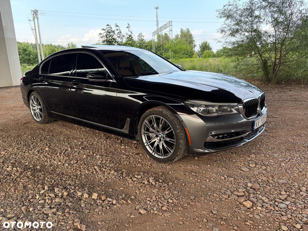 BMW Seria 7 750Li xDrive - 8
