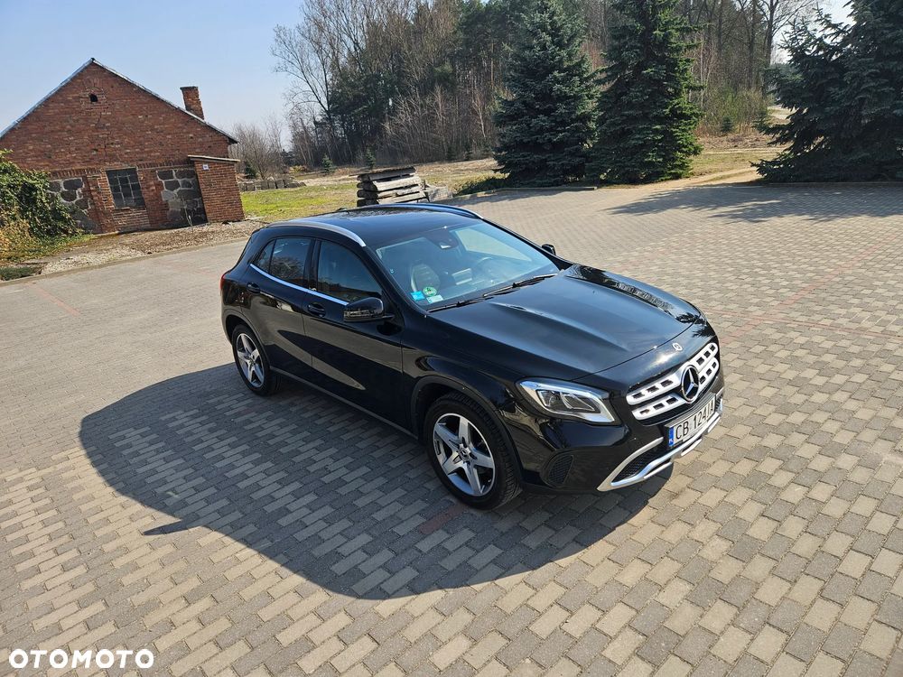 Mercedes-Benz GLA 200 7G-DCT AMG Line - 10
