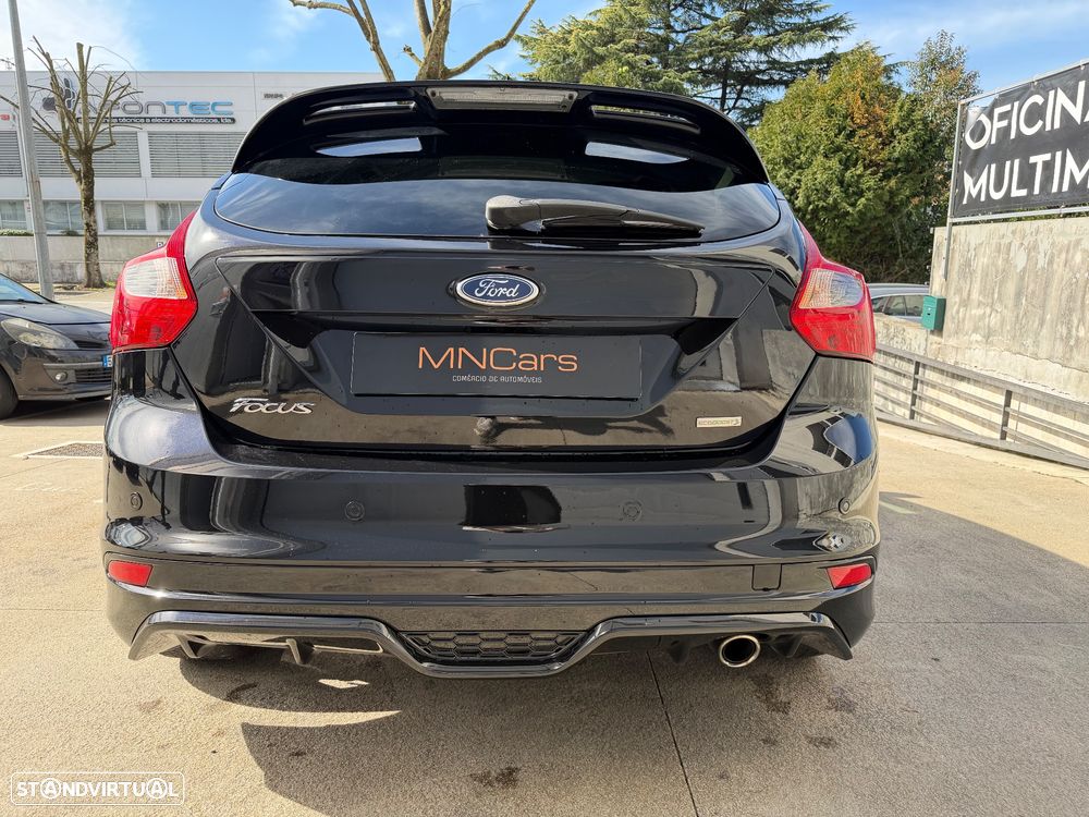 Ford Focus 1.6 EcoBoost S&S Titanium - 6