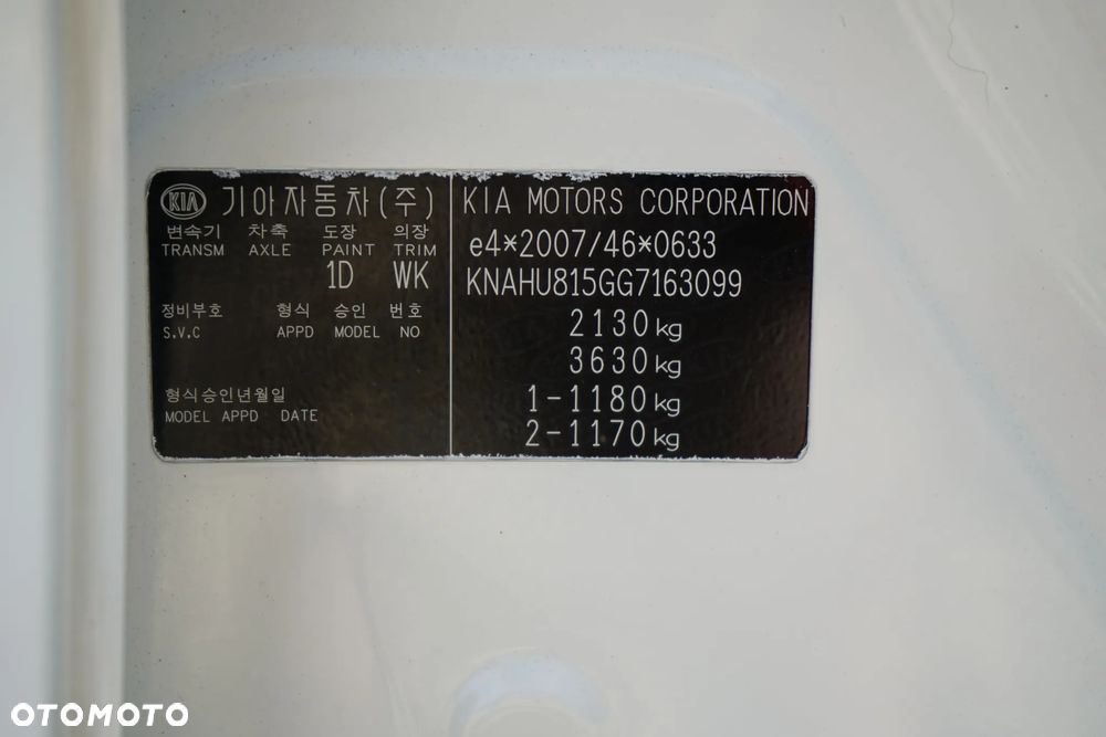 Kia Carens 1.7 CRDi L DCT - 39