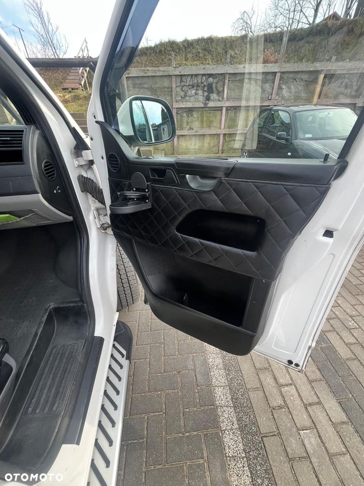 Volkswagen Caravelle - 6