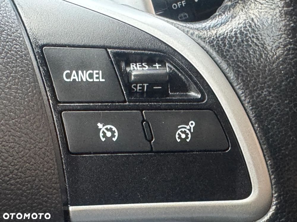 Mitsubishi Outlander 2.0 4WD Plus - 17