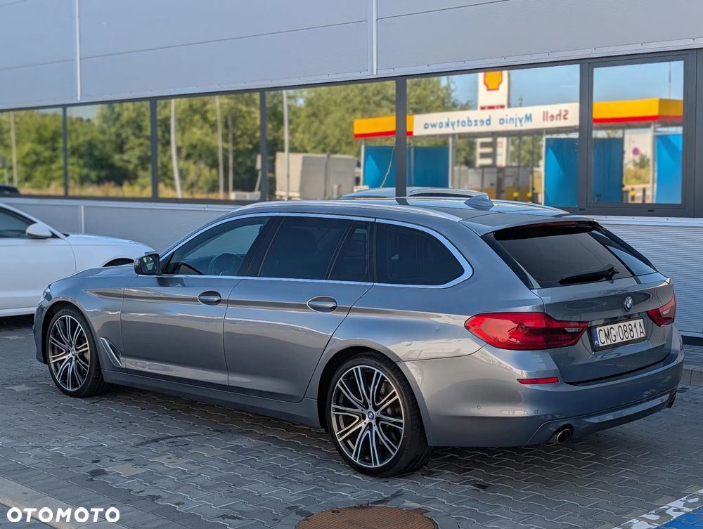 BMW Seria 5 530d xDrive Sport Line - 2