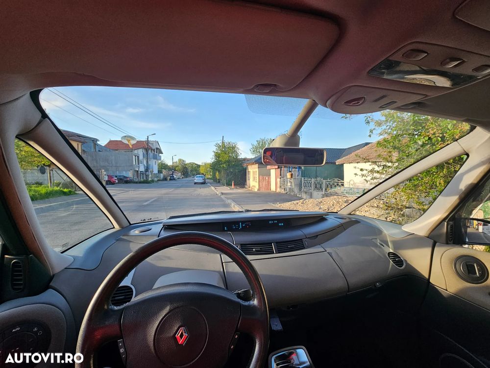 Renault Espace 1.9 dCi Expression - 16
