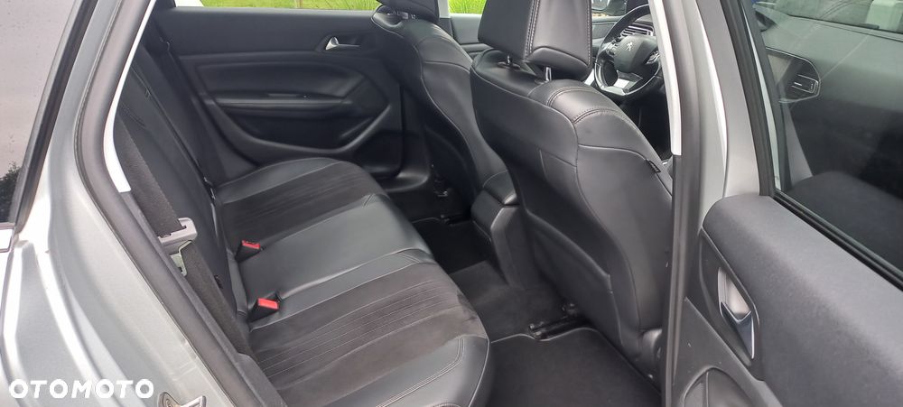 Peugeot 308 1.2 PureTech Allure S&S - 19