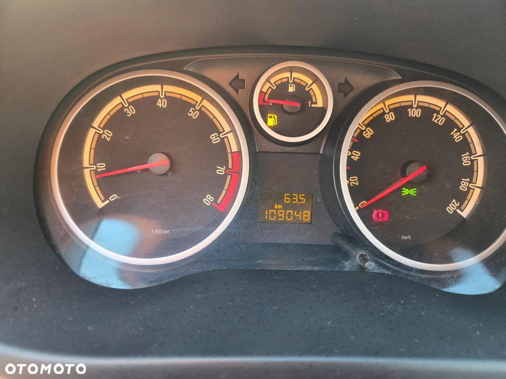 Opel Corsa 1.2 16V Enjoy - 8