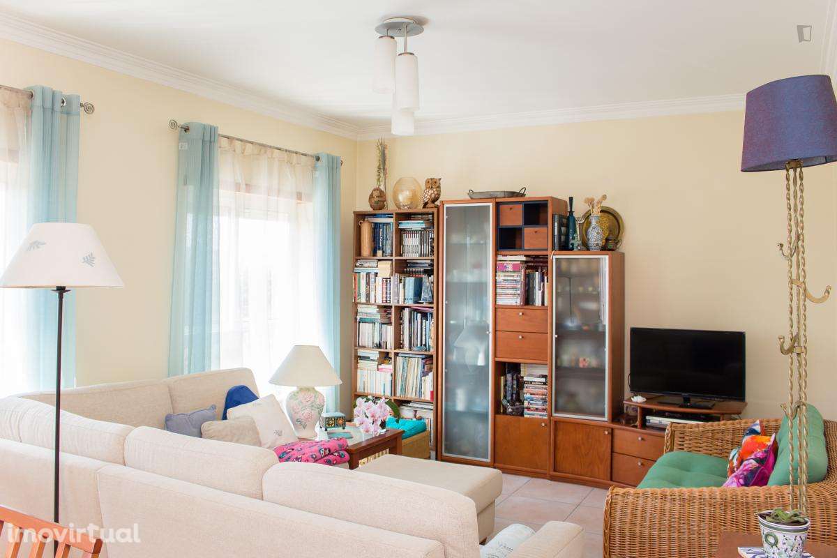 Quarto - localizado em Ingote Coimbra - Grande imagem: 2/26