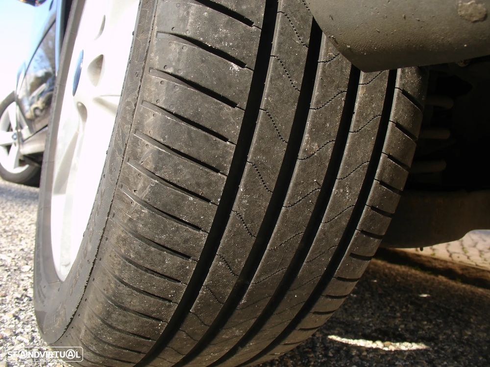 Ford S-Max 1.8 TDCi Titanium 7L - 15