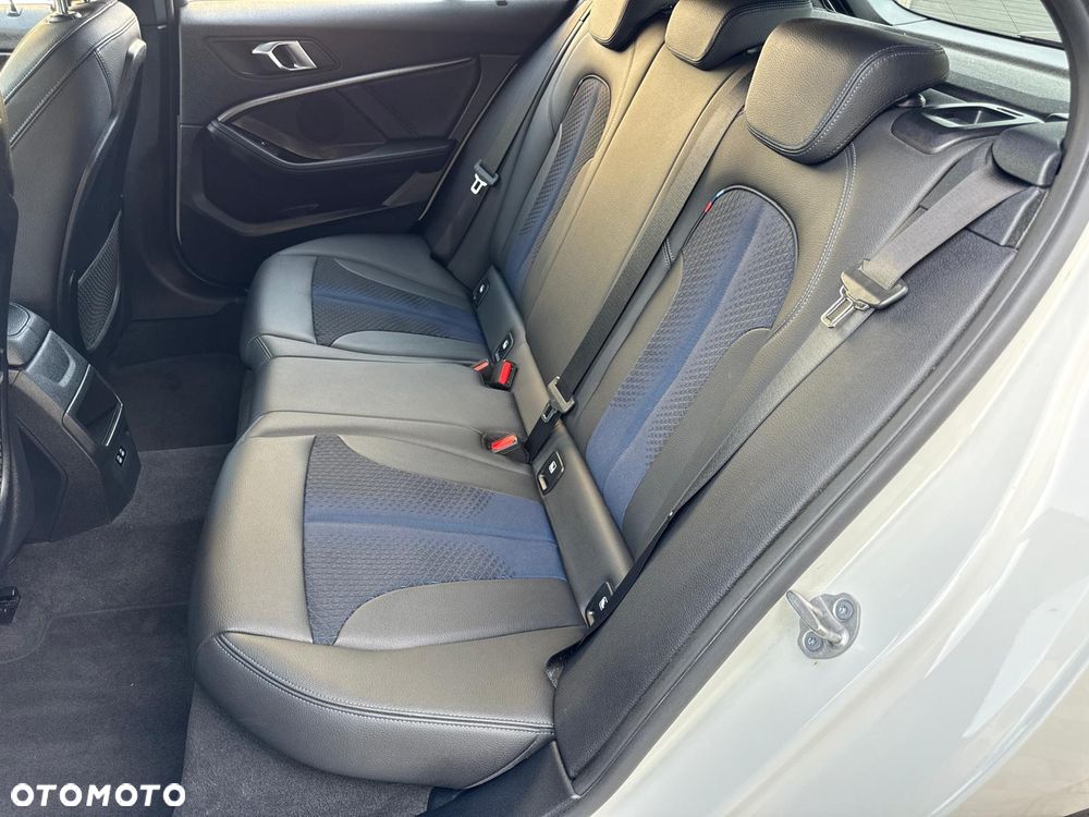 BMW Seria 1 118i M Sport - 32