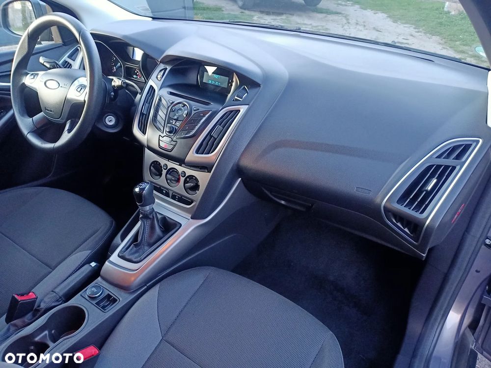 Ford Focus 1.0 EcoBoost Start-Stopp-System - 38