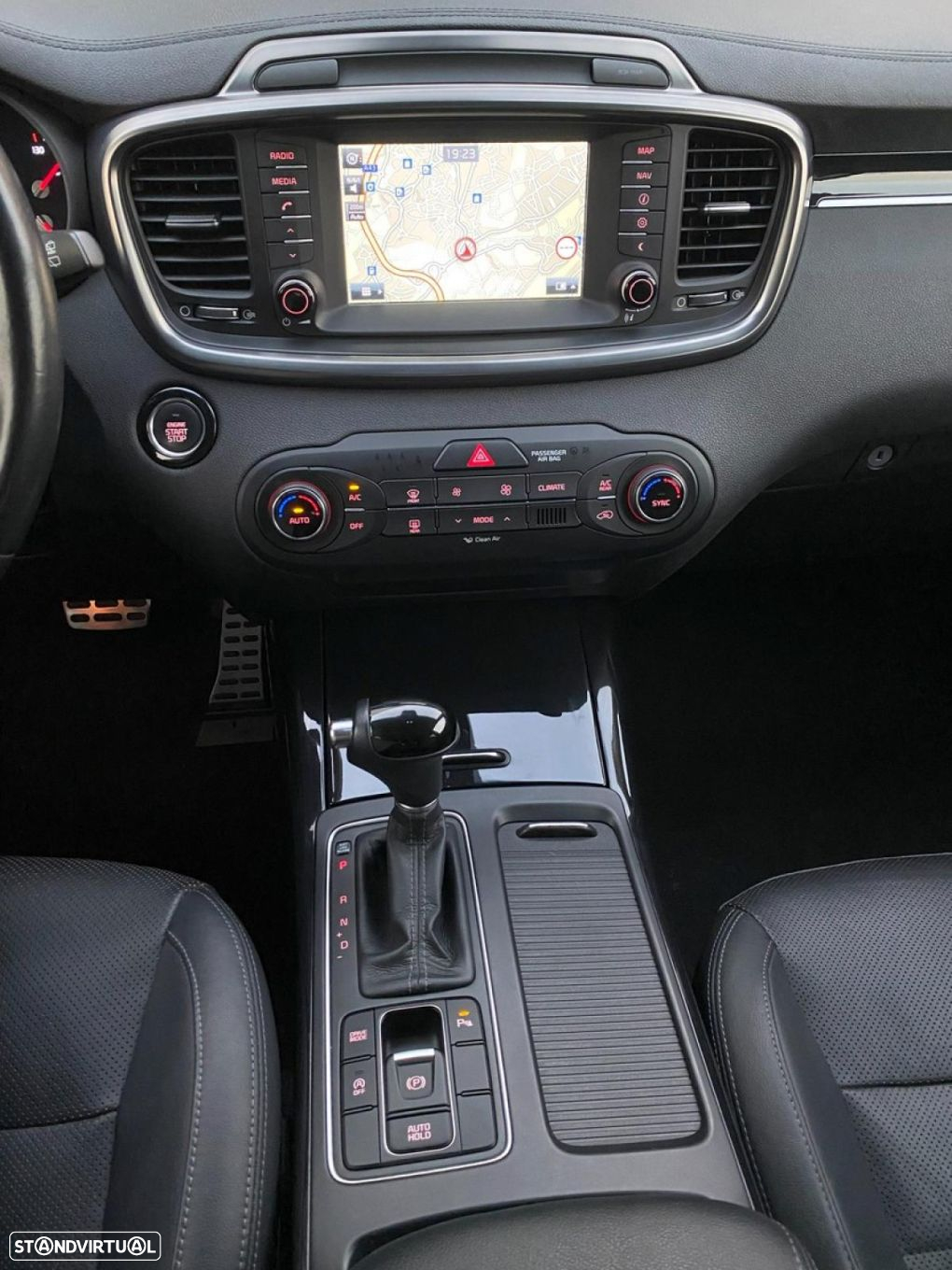 Kia Sorento 2.2 CRDi TX TOP Aut. - 27