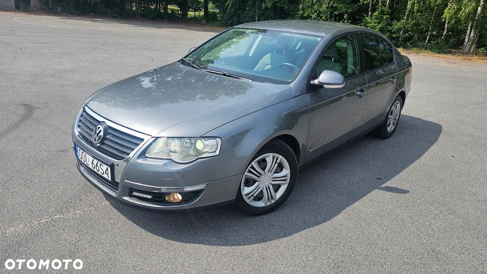 Volkswagen Passat 2.0 TDI Comfortline - 8