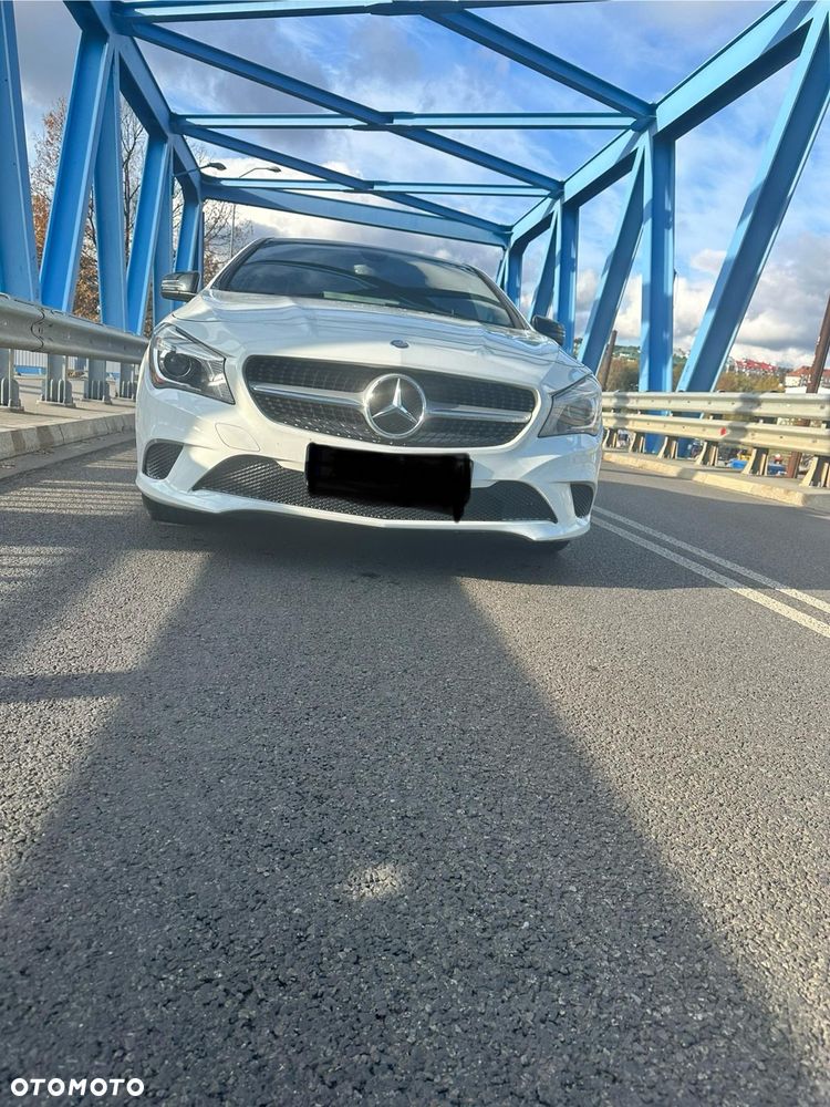 Mercedes-Benz CLA 250 7G-DCT - 3