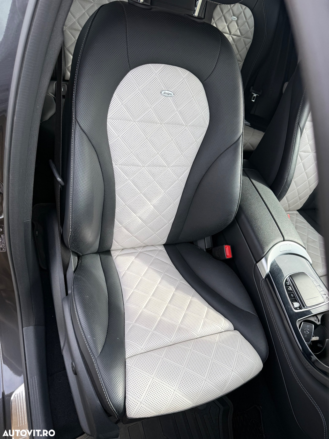 Mercedes-Benz GLC 220 d 4Matic 9G-TRONIC - 25