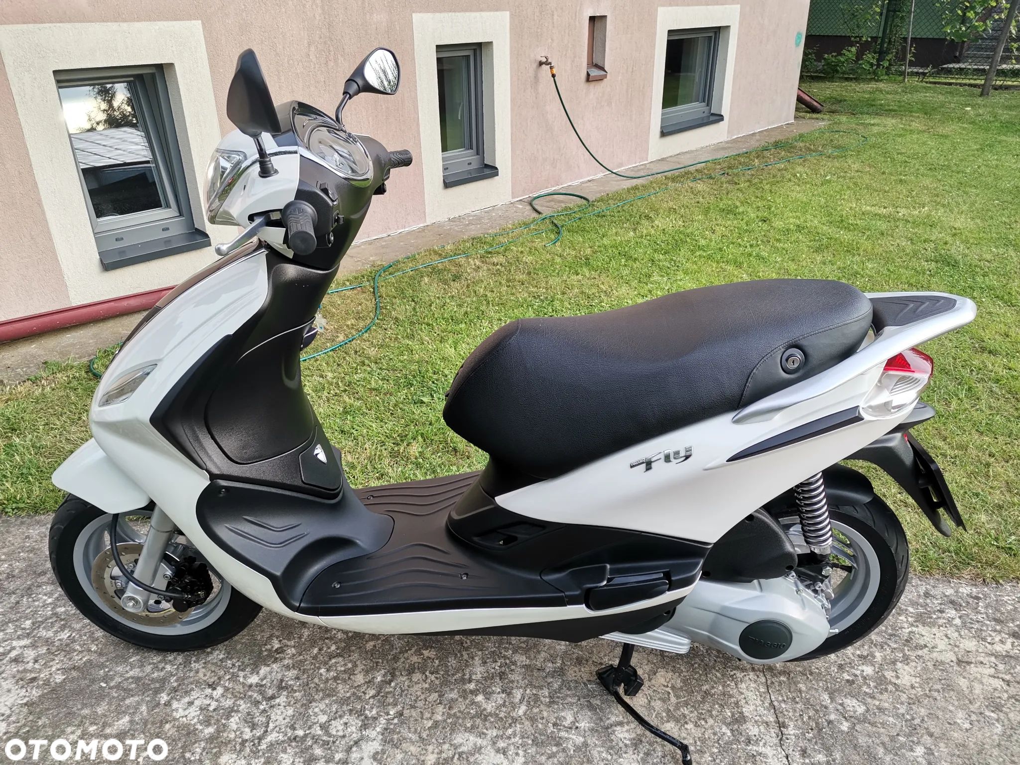 Piaggio FLY - 1