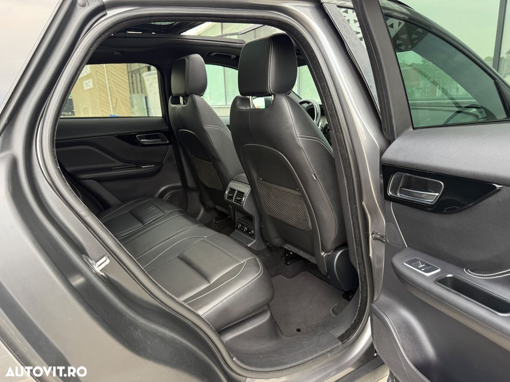Jaguar F-Pace 25d AWD Aut. R-Sport - 34
