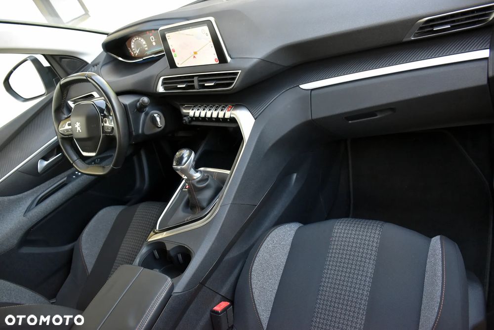 Peugeot 3008 - 6