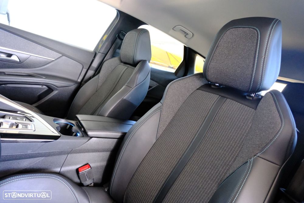 Peugeot 3008 1.6 Hybrid Allure Pack e-EAT8 - 8