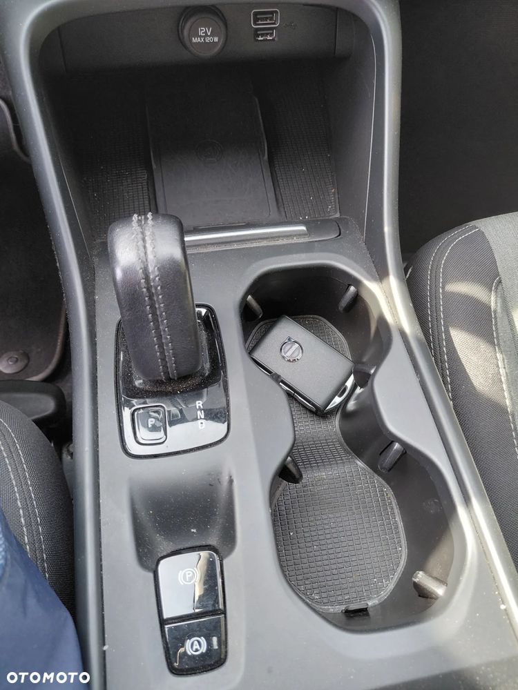 Volvo XC 40 T2 Essential - 18