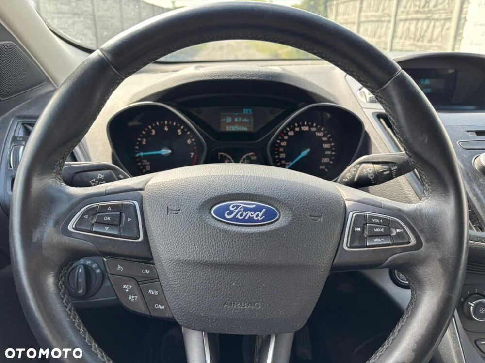 Ford Kuga 1.5 EcoBoost 2x4 Trend - 6