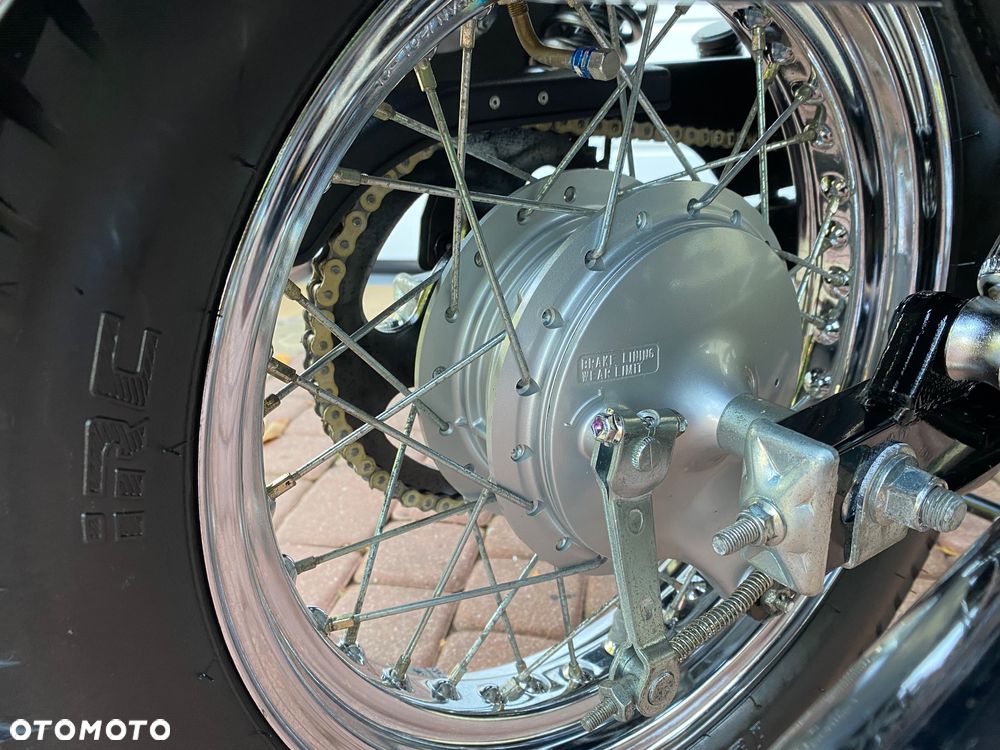 Suzuki Intruder - 10