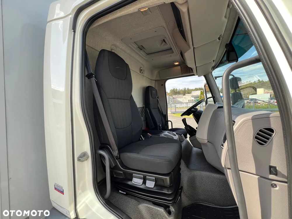 DAF LF 210 12.210 KONTENER+WINDA - 18