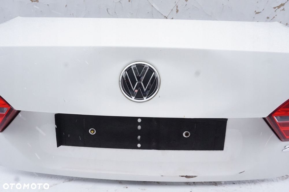 KLAPA BAGAŻNIKA TYŁ VW JETTA A6 VI LB9A BEZ LAMP - 2