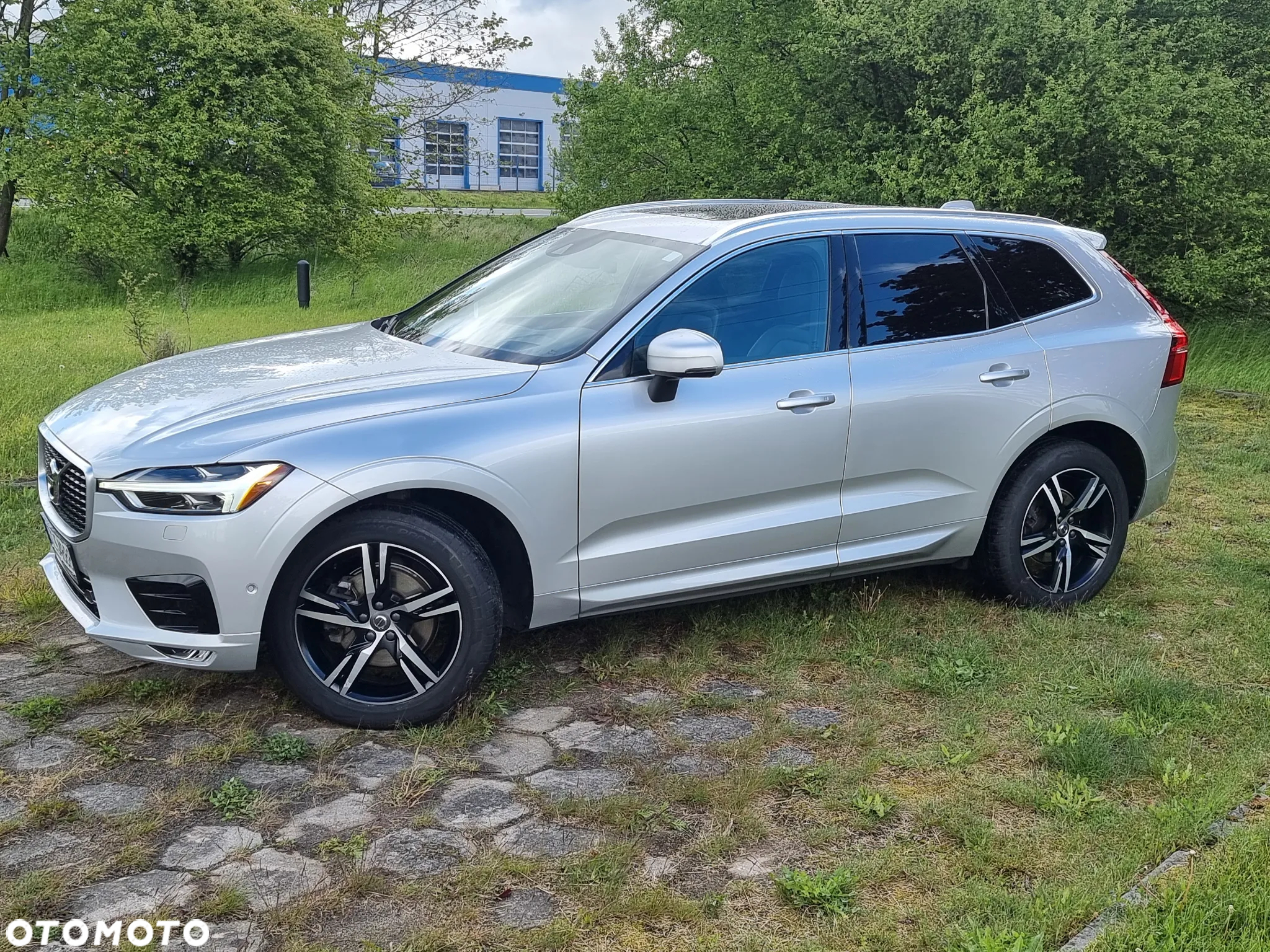 Volvo XC 60 T5 AWD R-Design - 3