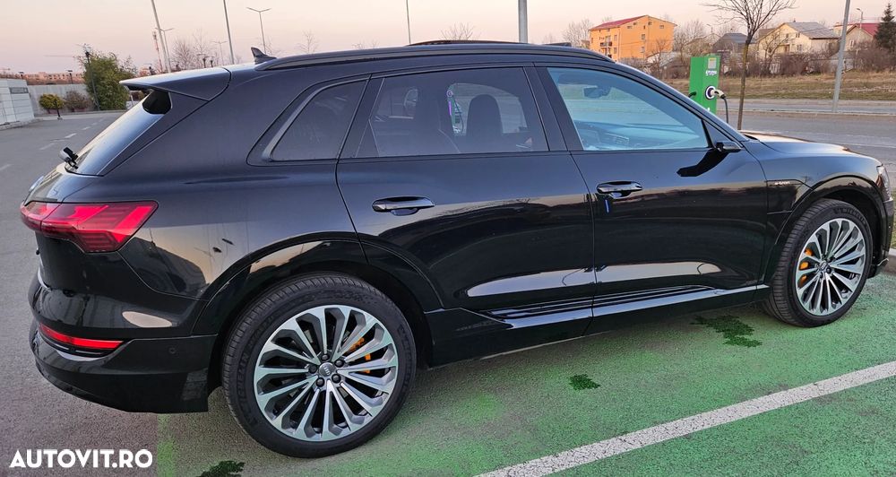 Audi e-tron quattro S - 7