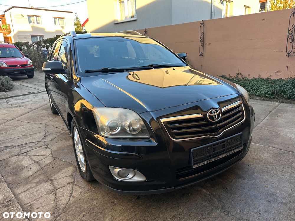 Toyota Avensis 2.0 VVT-i Combi Executive - 12