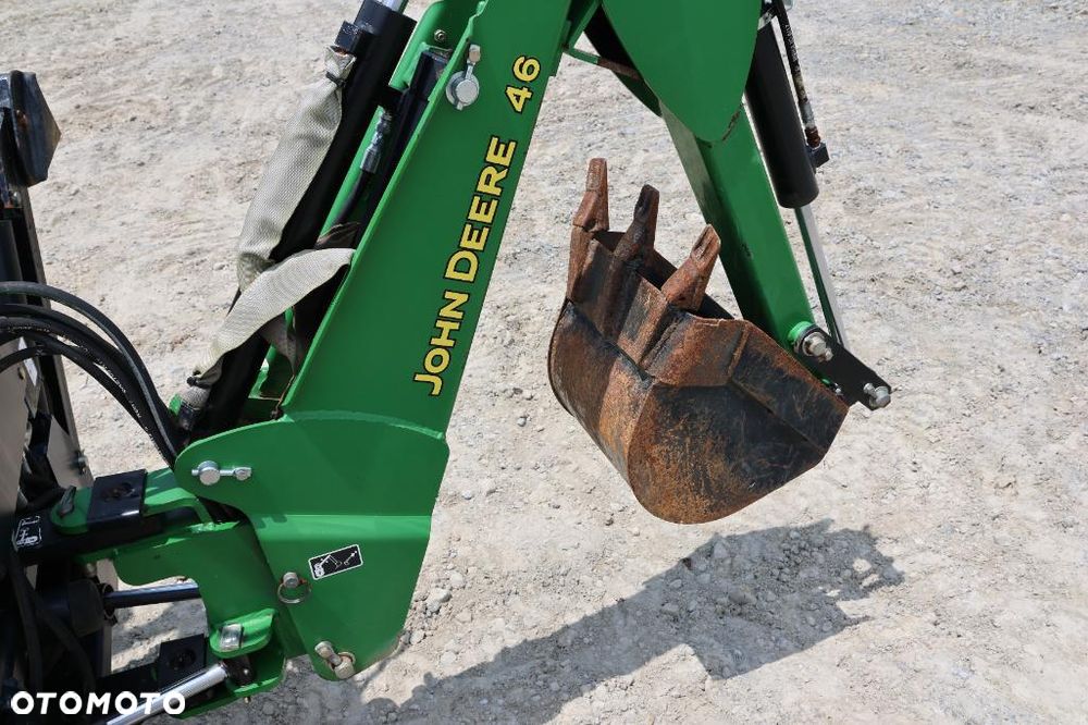 John Deere 2520 - 23