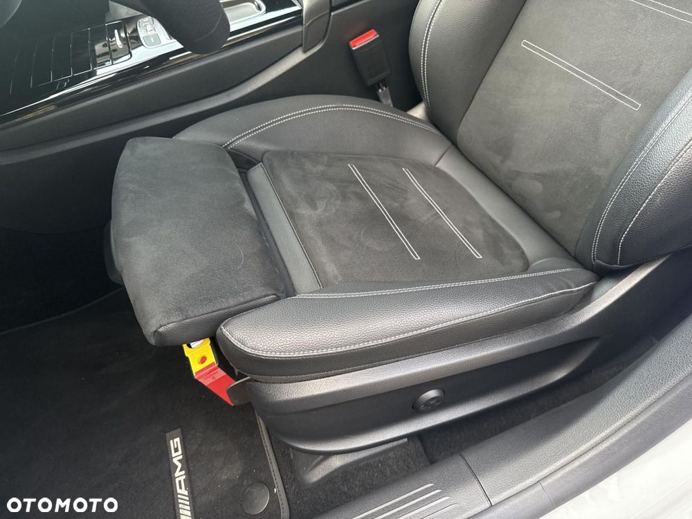 Mercedes-Benz CLA 250 4-Matic AMG Line 7G-DCT - 10