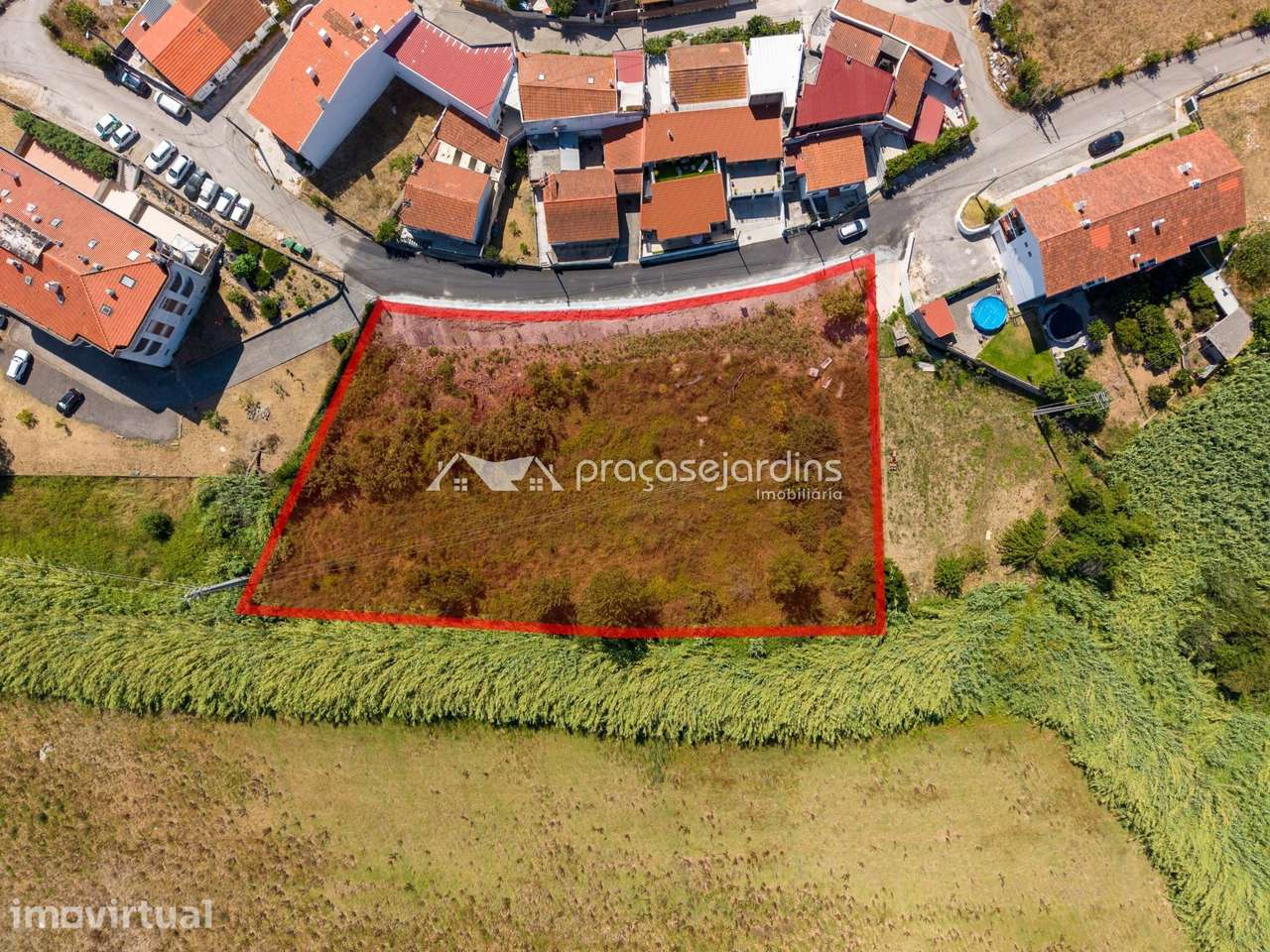 Terreno com 3.841m2 - Grande imagem: 3/14